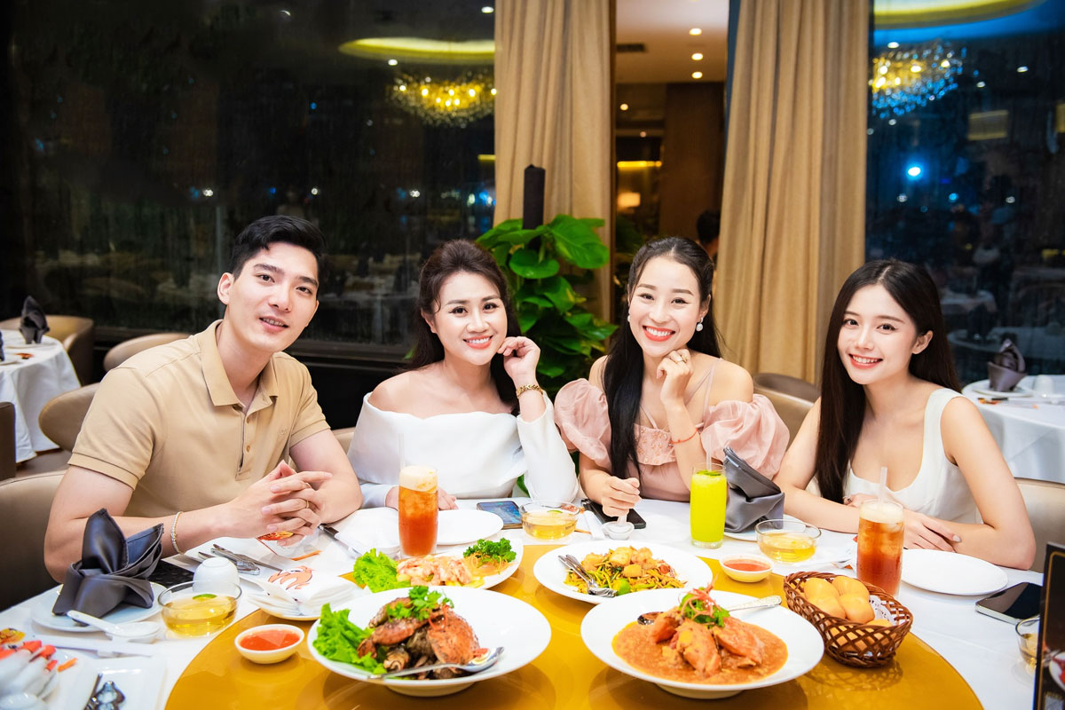 Hot Deal cuối tuần