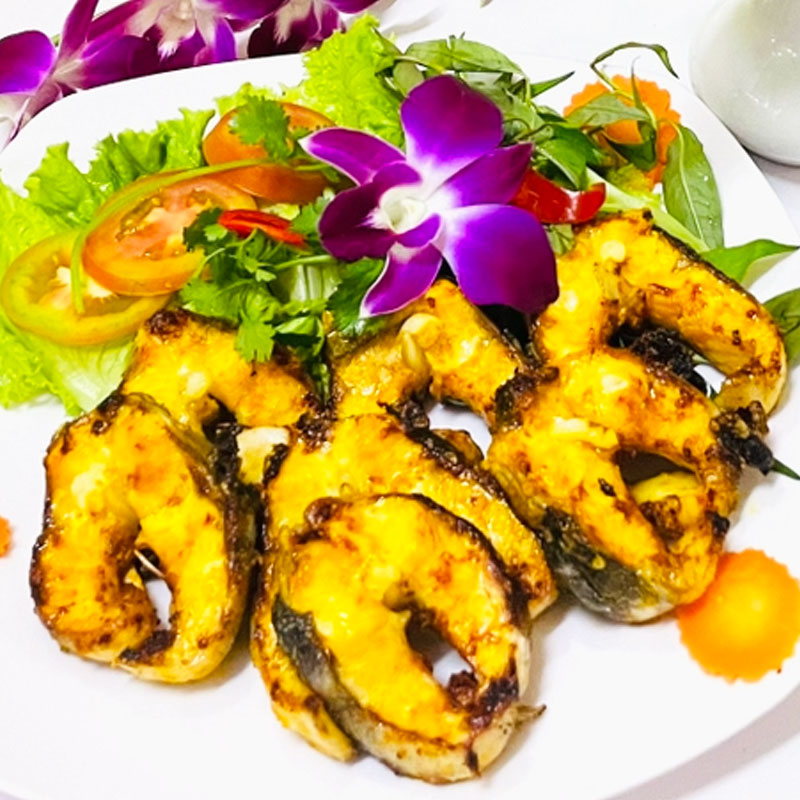 Cá tầm nướng cuốn