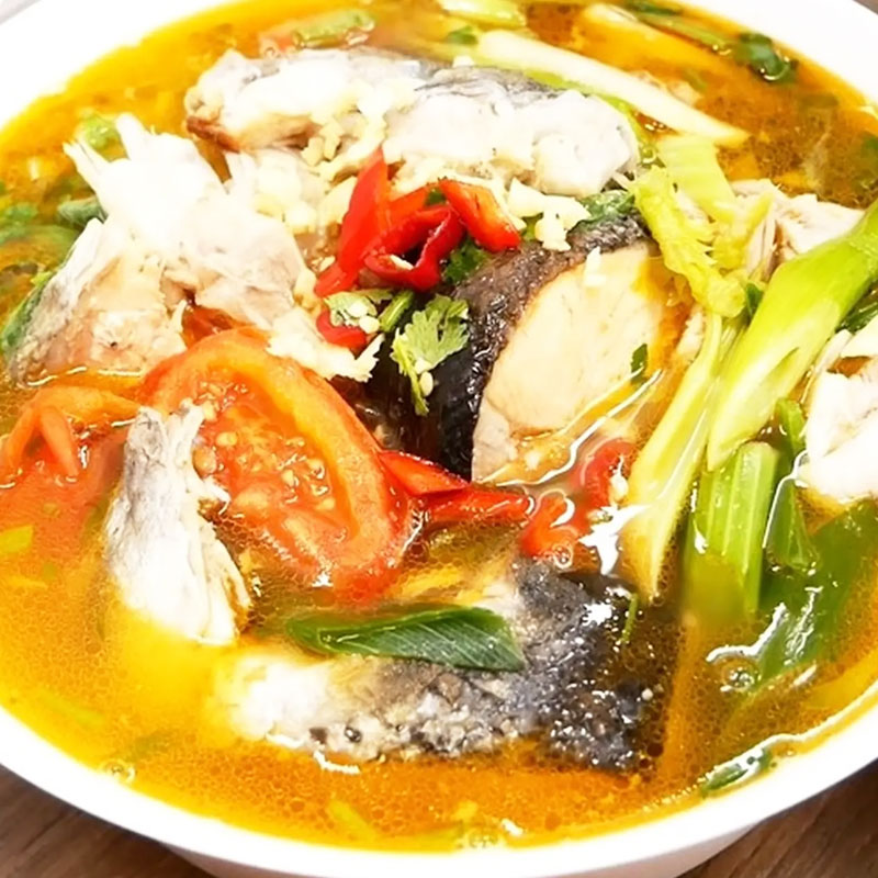Canh chua cá hồi